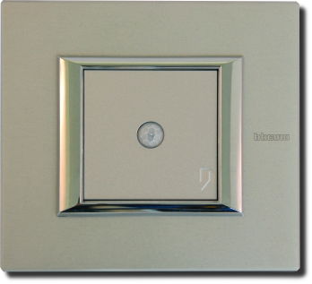 'DAXMOV04' - �������� �����������  ������ �������� ��������� �� ���������� �����������